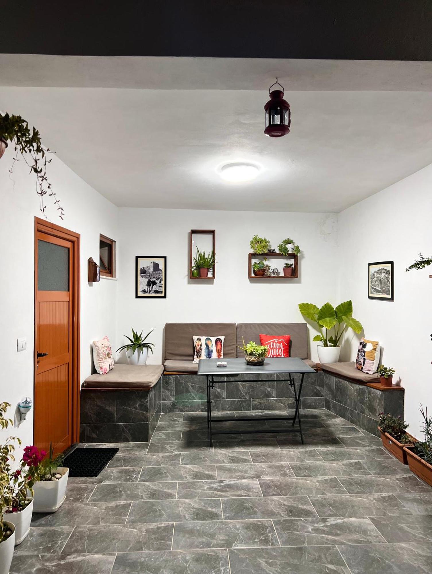 Villa Dona Берат Екстериор снимка